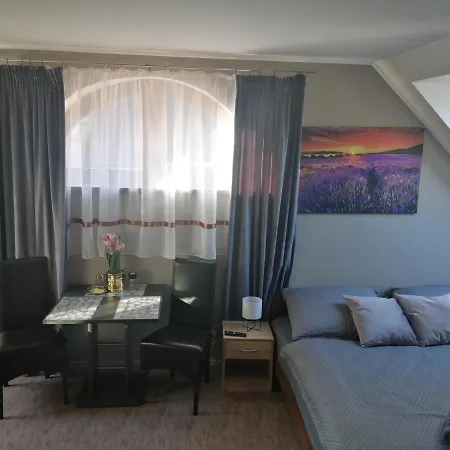 Apartmany Pietro Árvaváralja Kültér fotó